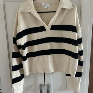 Perfect Condition Velvet Women's Striped Black and Cream Sweater